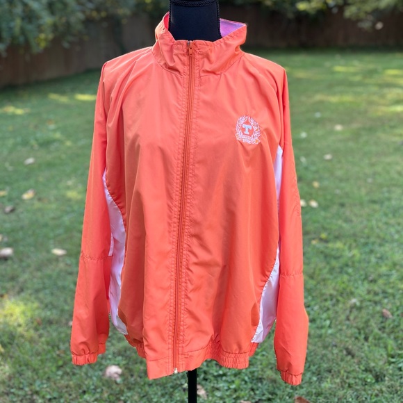 University of Tennessee Castle’s Sport Vintage Collegiate Power T Windbreaker 🍊 - Picture 1 of 16